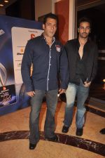 Salman Khan at IBN 7 Super Idols in Taj Land_s End on 20th March 2012 (83).JPG